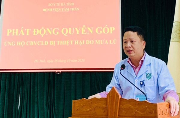 Bệnh viện Tâm thần Hà Tĩnh quyên góp ủng hộ cán bộ bị thiệt hại do mưa lũ