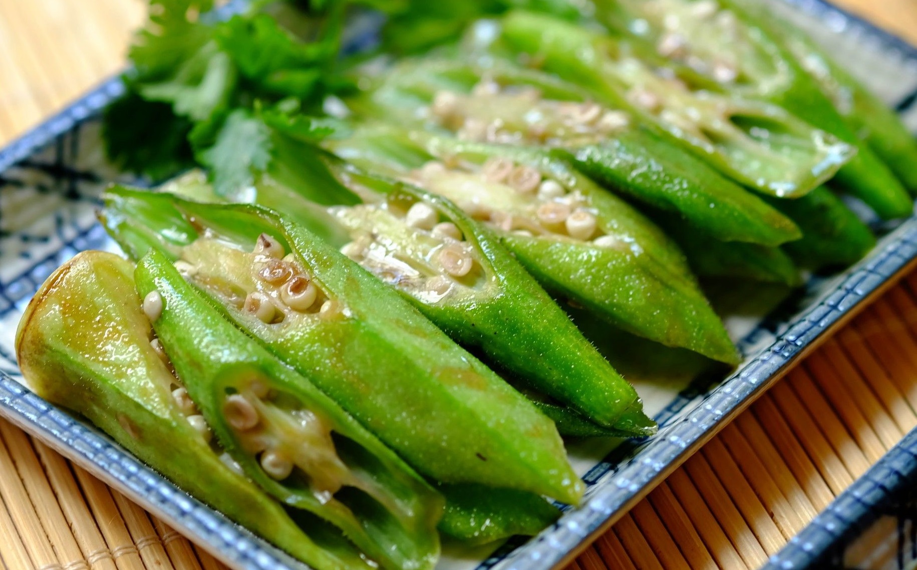 2 loại rau phụ nữ ăn mỗi ngày giúp dạ dày khỏe