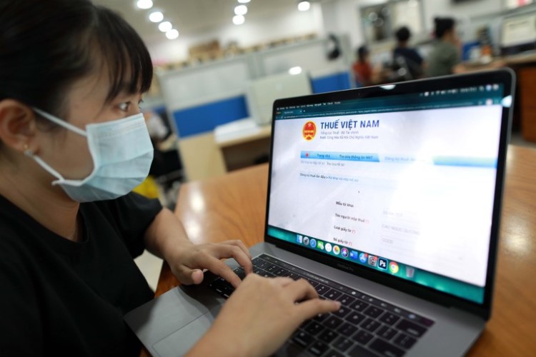 Bị thu thuế 10% tiền hỗ trợ dịch Covid-19?
