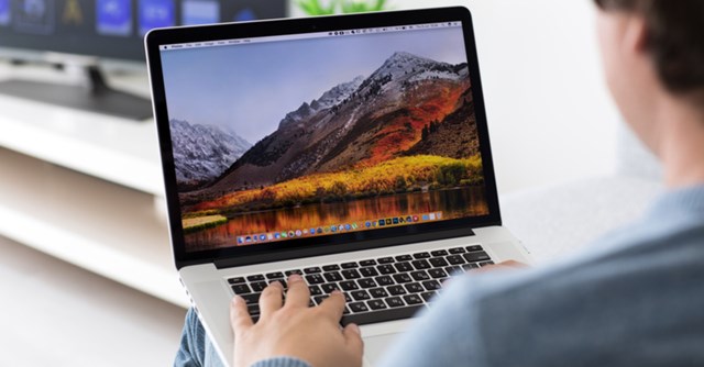 Cấm sử dụng Macbook Pro 15 inch có pin Lithium trên máy bay