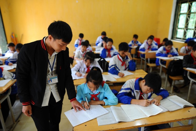 Dạy bù cho học sinh vùng lũ: Không quá tải, áp lực cho thầy và trò