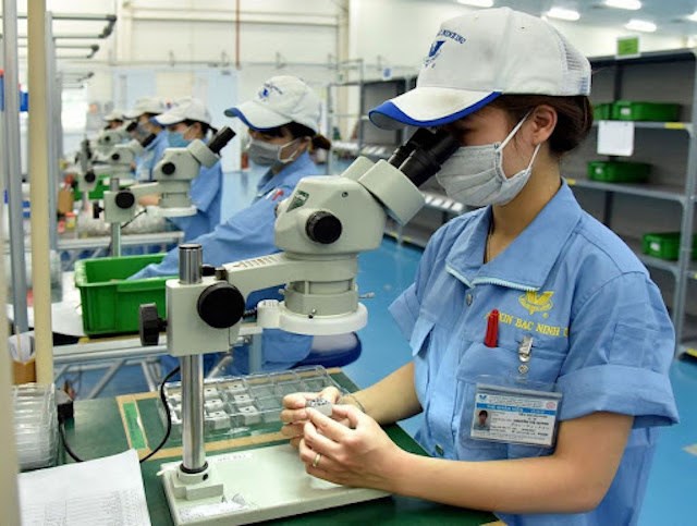 Đưa thuế về đáy