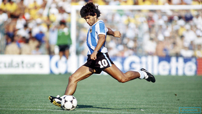Maradona - sự tương phản trong một thiên tài