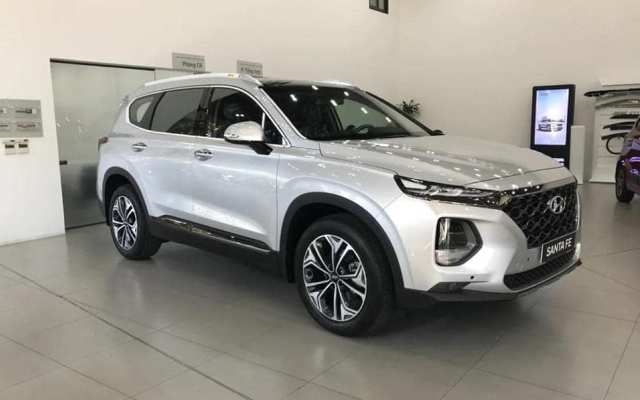Hyundai Santa Fe giảm giá ‘kịch sàn’ 150 triệu đồng