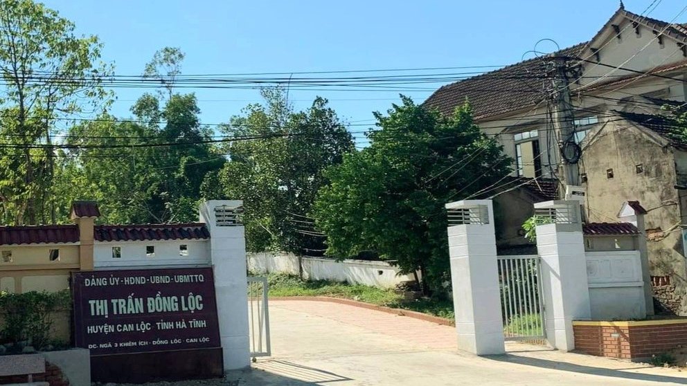 Hà Tĩnh: Kiểm điểm cán bộ lạm thu nhiều năm