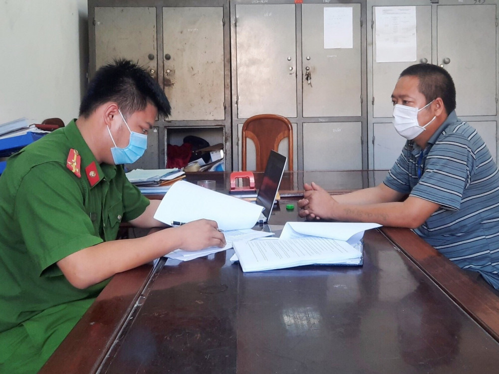 Hà Tĩnh: Phát hiện một cơ sở sản xuất bánh trung thu nguyên liệu không rõ nguồn gốc