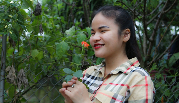 Cô gái khiếm thị giành văn bằng 2 Tiếng Anh và chứng chỉ IELTS một cách ngoạn mục