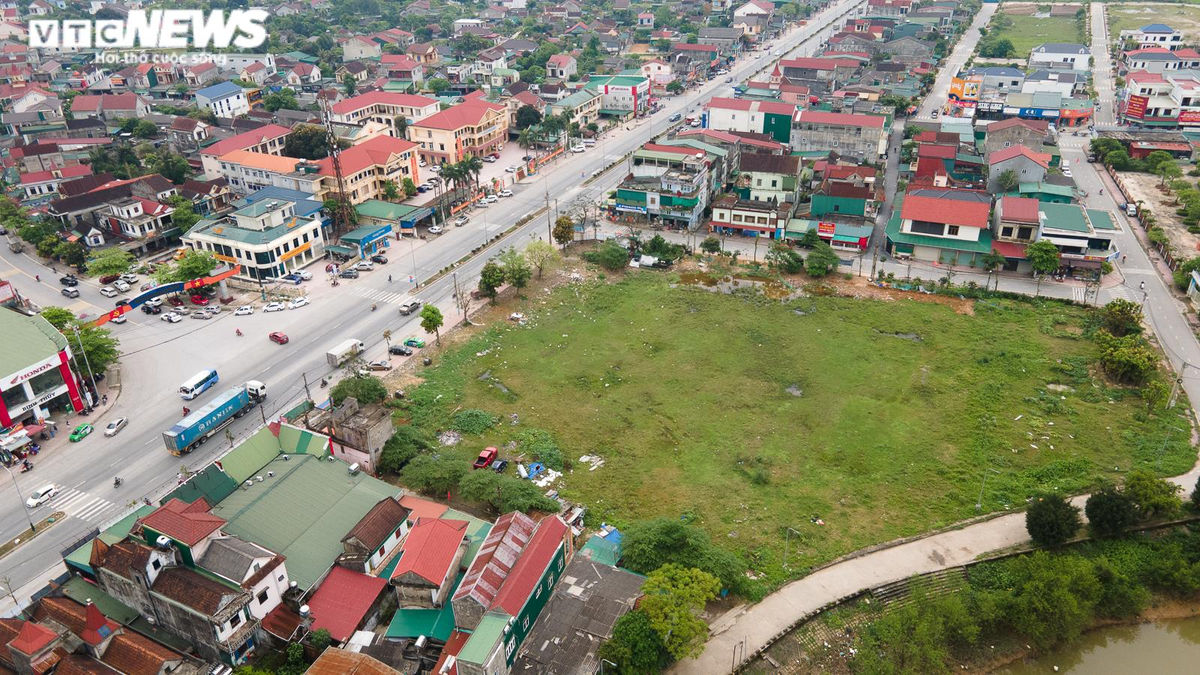 Ảnh: Nhiều dự án ‘ngâm’ đất vàng ở Hà Tĩnh, bỏ hoang lâu năm không thu hồi