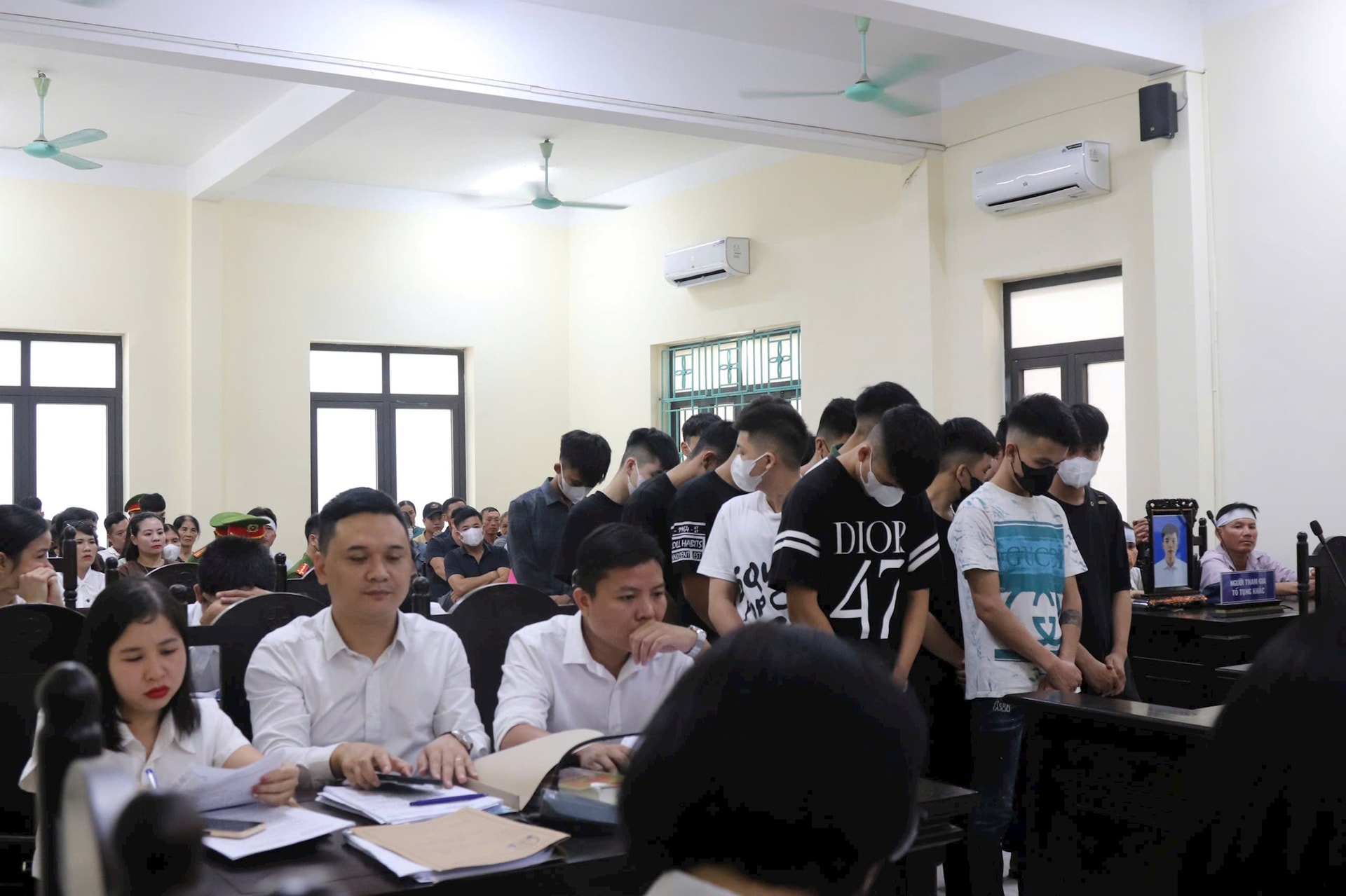 Hai nhóm thanh thiếu niên gây rối vô ý làm chết người