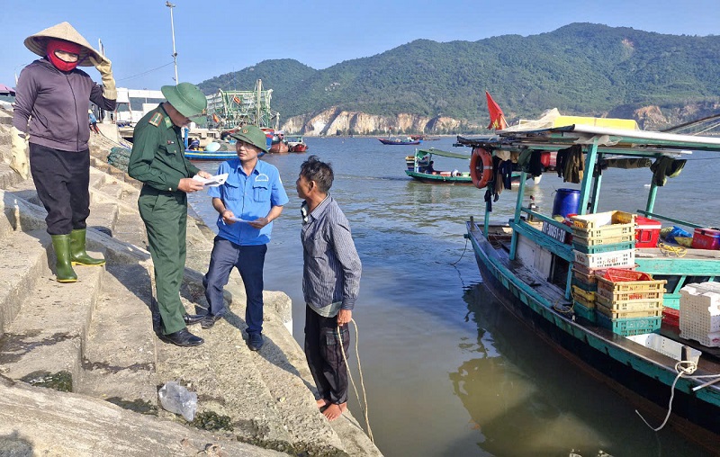 Hà Tĩnh: tập trung kiểm soát, ngăn chặn tàu cá “3 không”