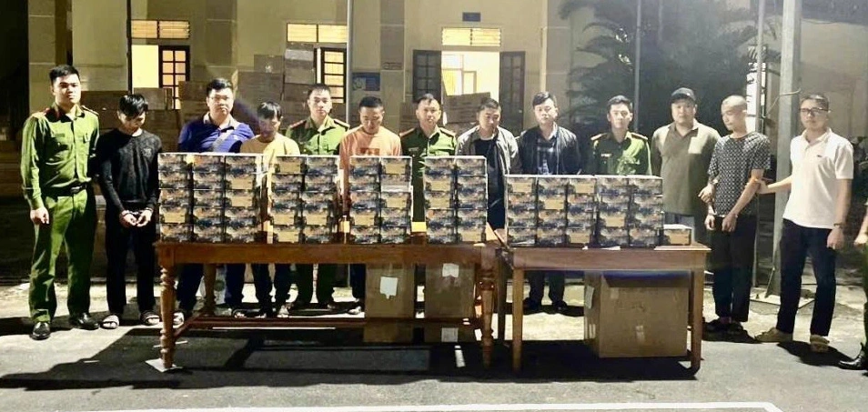 Phá đường dây buôn pháo nổ, phát hiện thêm 3 khẩu súng