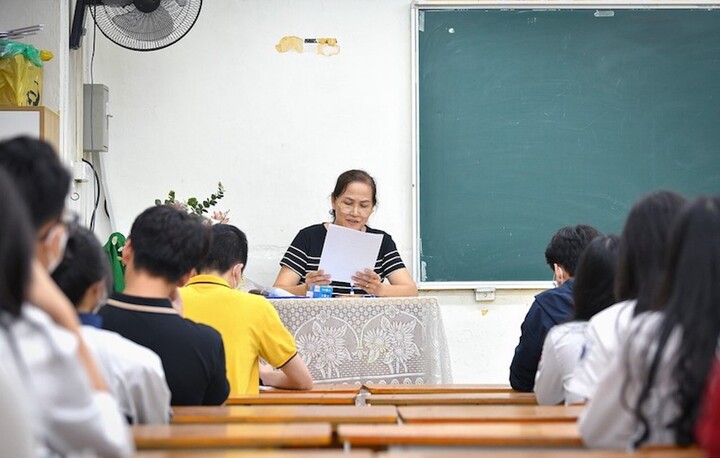 Cấm dạy thêm không có nghĩa đẩy học sinh ra trung tâm học thêm tràn lan
