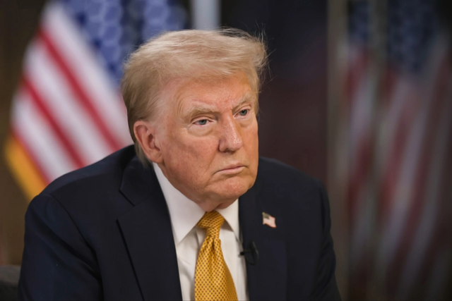 Tổng thống Donald Trump không loại trừ vũ lực để "100% có được Greenland"