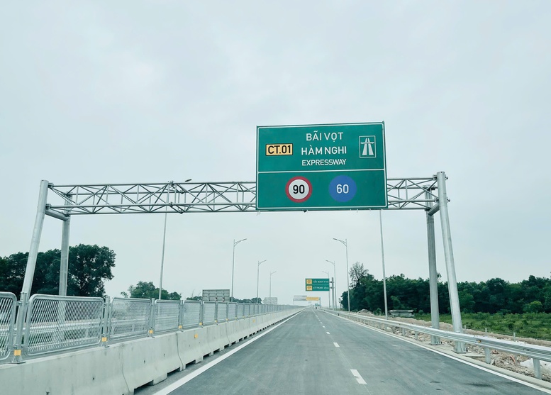 Cao tốc qua Hà Tĩnh đủ điều kiện thông xe từ 18h hôm nay