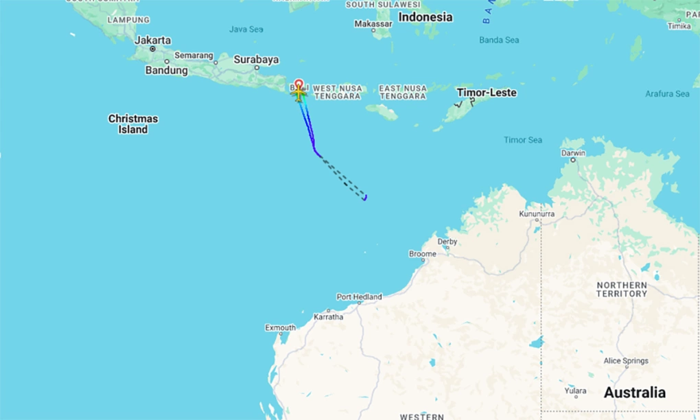 Máy bay Australia quay đầu vì hành khách cố mở cửa