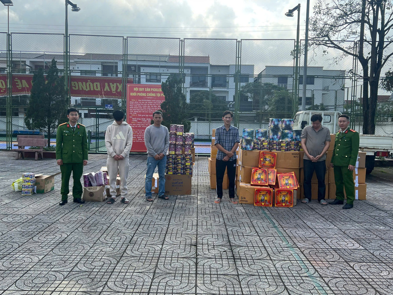 Hà Tĩnh: Phá đường dây buôn bán pháo nổ, thu giữ hơn 1,5 tấn tang vật