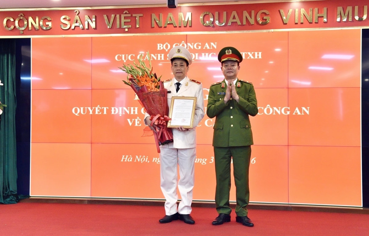 Thiếu tướng Nguyễn Mạnh Hùng giữ chức vụ Phó Cục trưởng C06