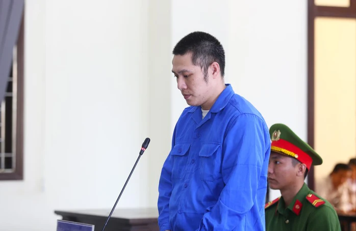 Đâm vợ nhiều nhát vì bực tức, trả giá bằng 10 năm tù