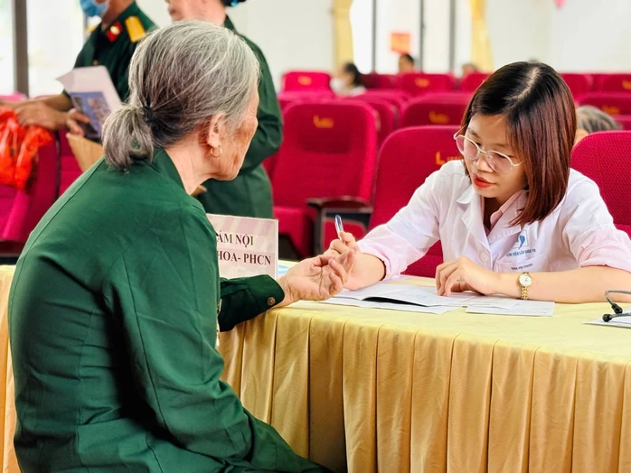 Luật Dân số mới: Tăng hỗ trợ sinh con, chăm sóc người cao tuổi