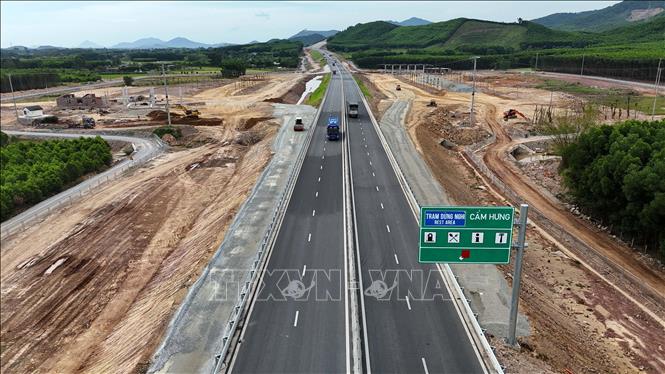 Sắp triển khai thu phí không dừng trên cao tốc qua Hà Tĩnh